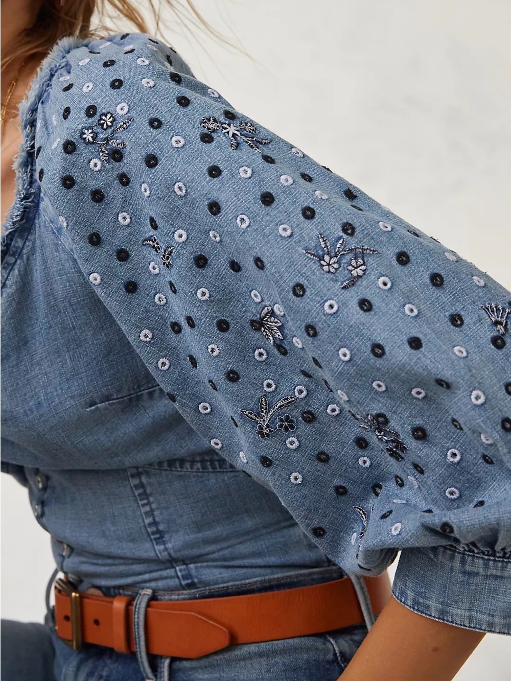 Anthropologie Pilcro Embroidered Chambray Denim Blouse XS Boho Frayed Festival - Picture 2 of 10